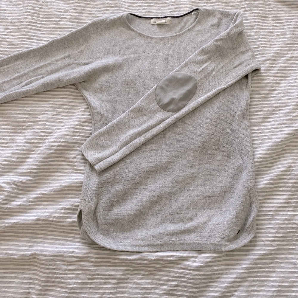 grey sweater